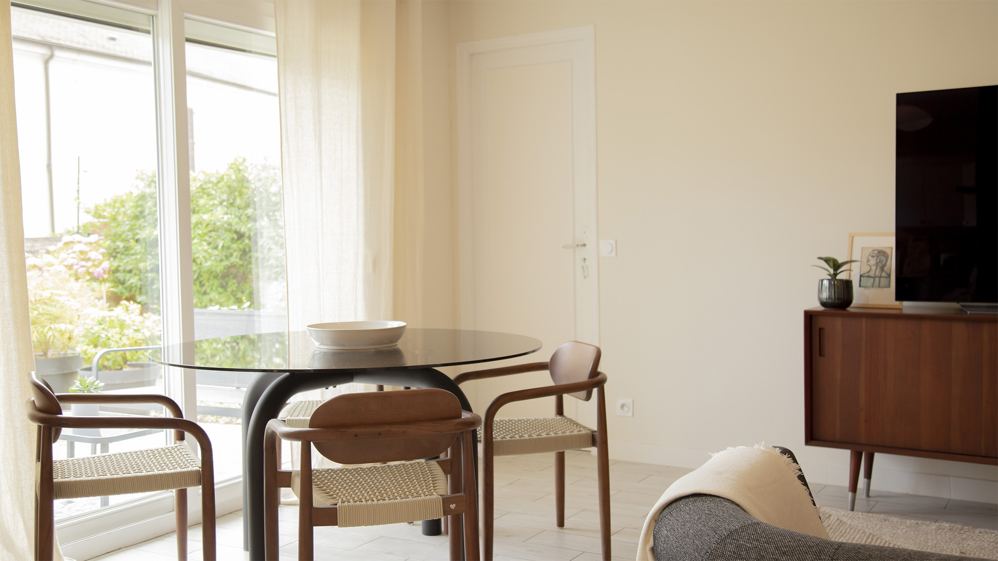 Le Petit Fanost — coin repas